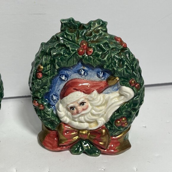 Santa Wreath Salt Pepper Shakers By Fitz And Floyd Omnibus Christmas Decor - Picture 4 of 12